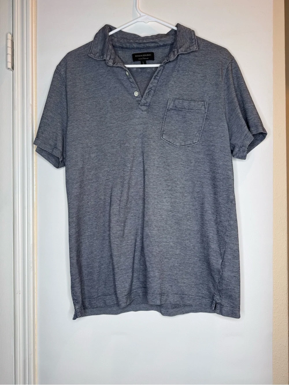 Banana Republic brand banana